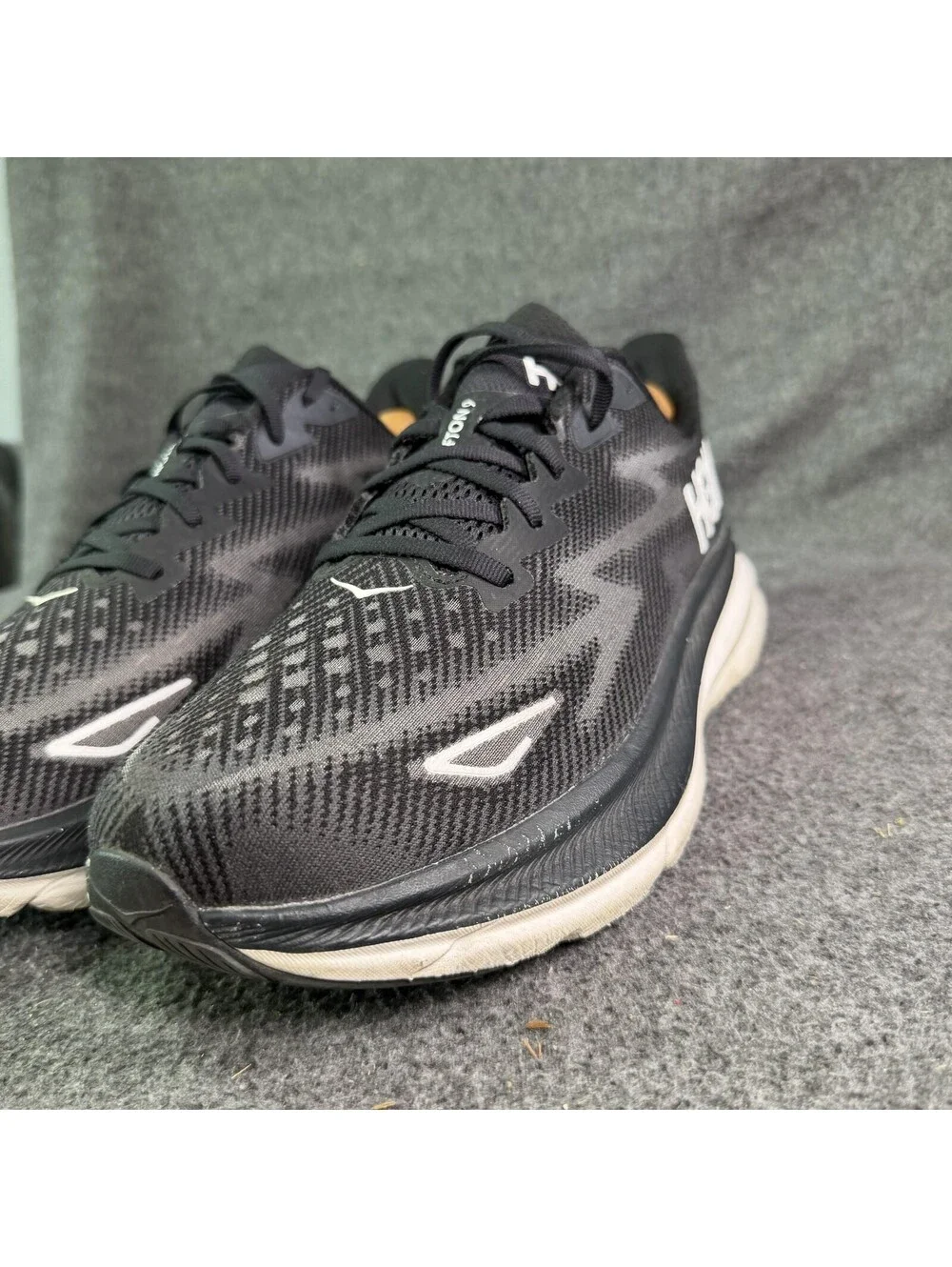 Hoka One One Clifton 9 Black White Shoes Mens Size 12 Running Sneakers 1127895